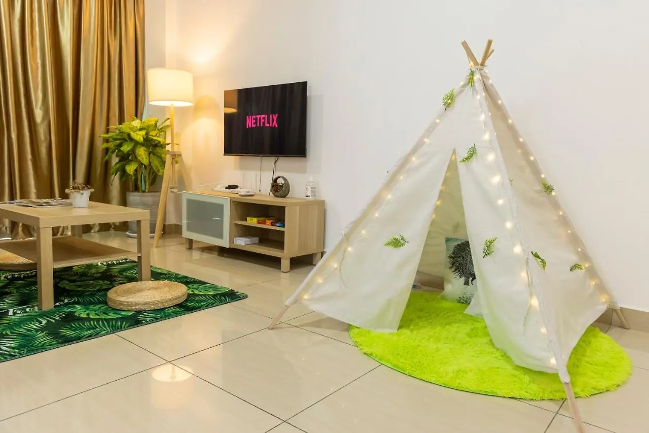 Mount Austin Midori Green 10 Pax Free Wi-Fi 500Mbps Netflix ジョホールバル アパート