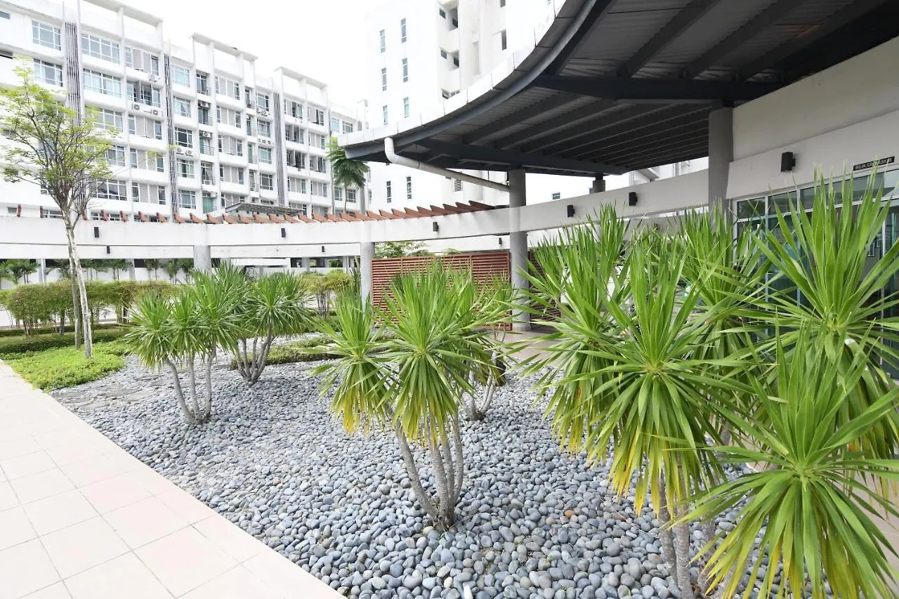 Mount Austin Midori Green 10 Pax Free Wi-Fi 500Mbps Netflix Johor Bahru Apartamento