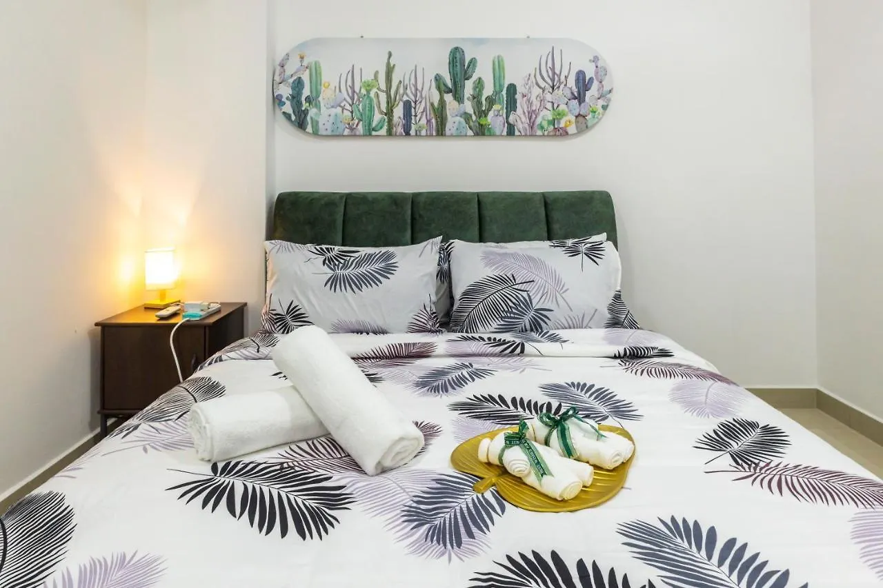 Mount Austin Midori Green 10 Pax Free Wi-Fi 500Mbps Netflix Johor Bahru